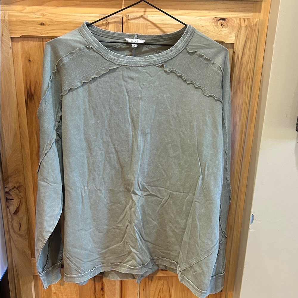 Easel Sage Green Short Sleeve Top